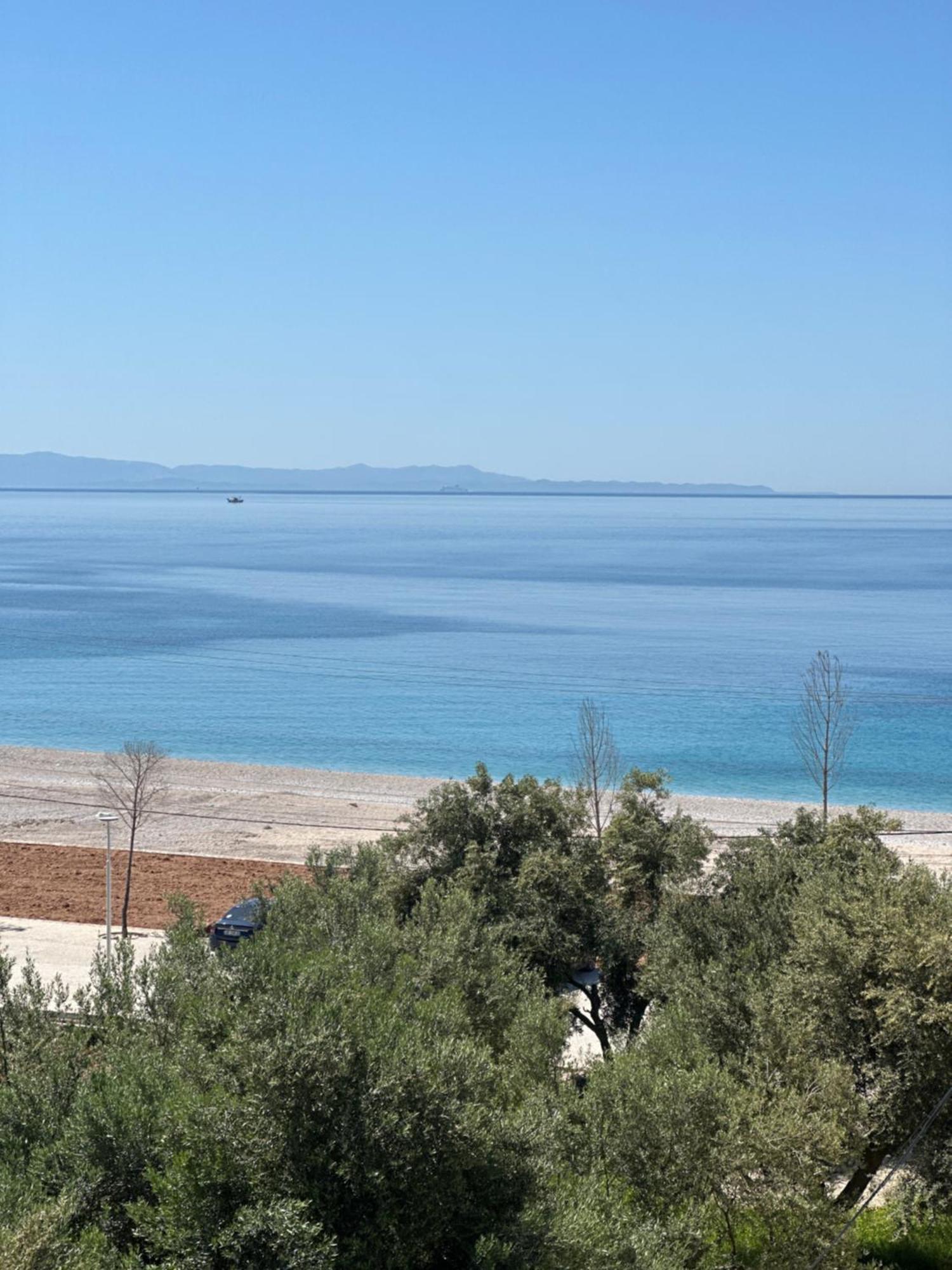 Vila Melina Himare Bagian luar foto