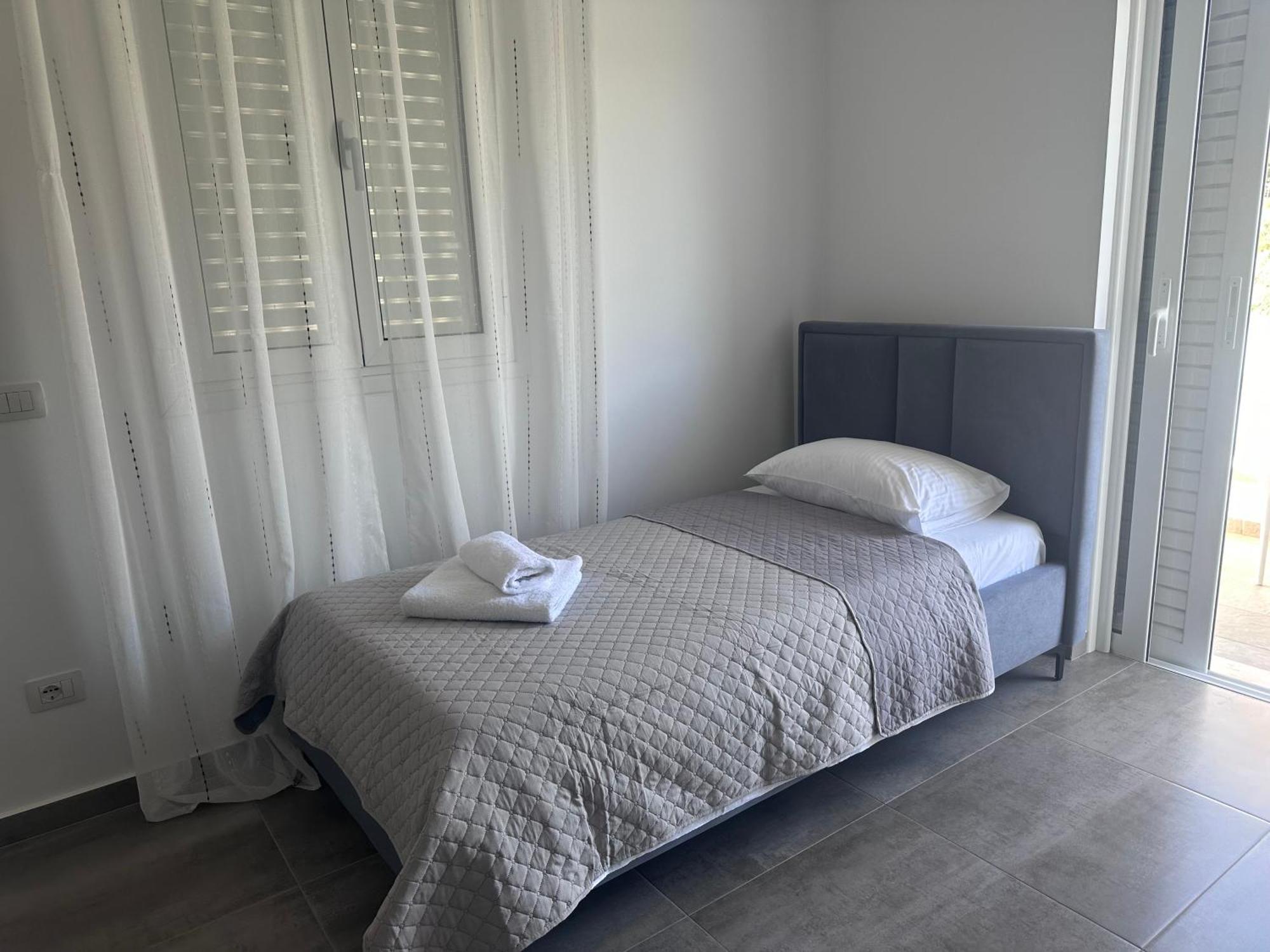 Vila Melina Himare Bagian luar foto